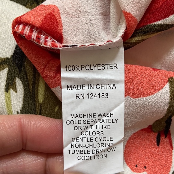 JON & ANNA floral top in size S NWT - Picture 8 of 9